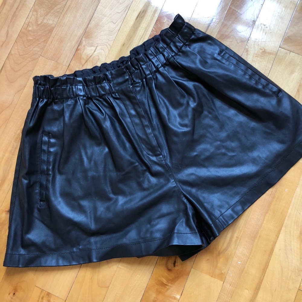❤️FAUX LEATHER ZARA SHORTS❤️